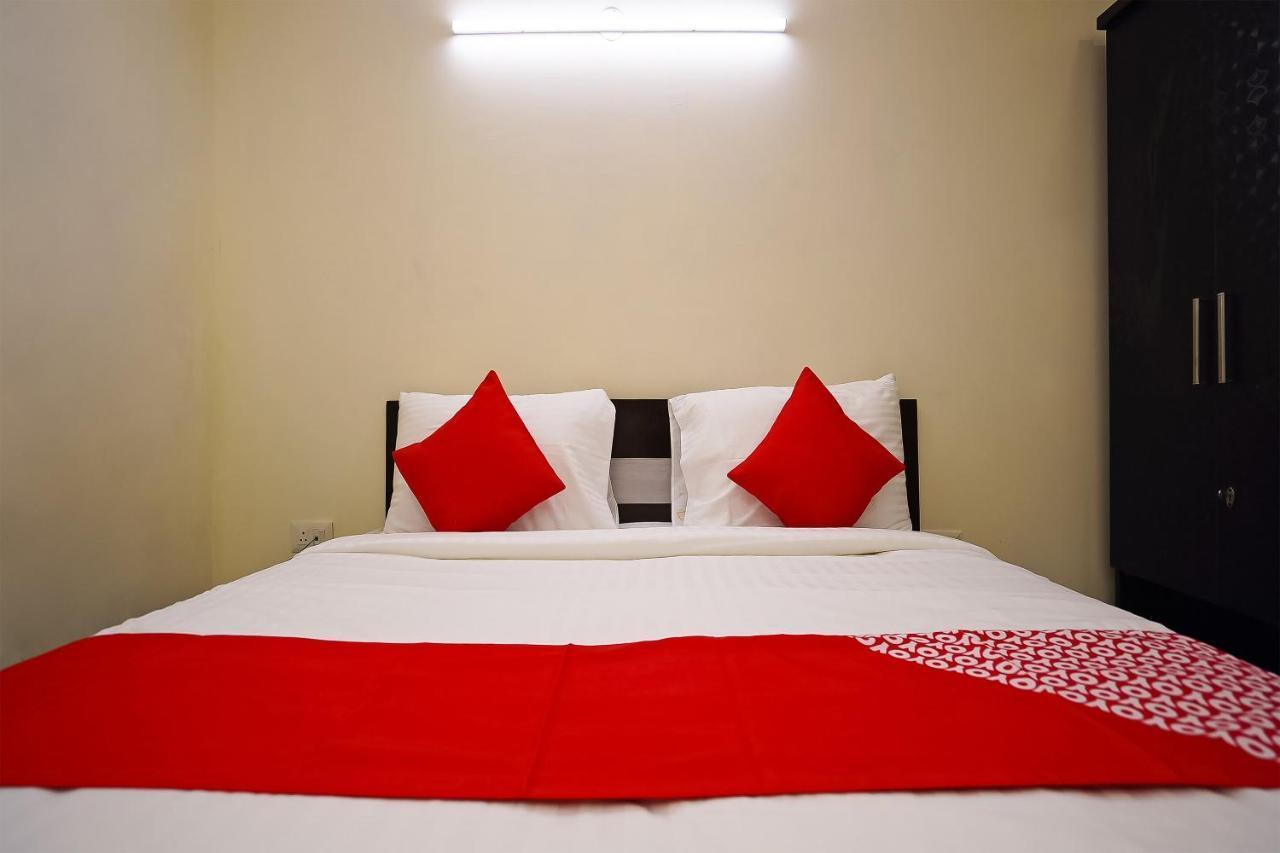 Hotel O Olive Saffron 德里 外观 照片